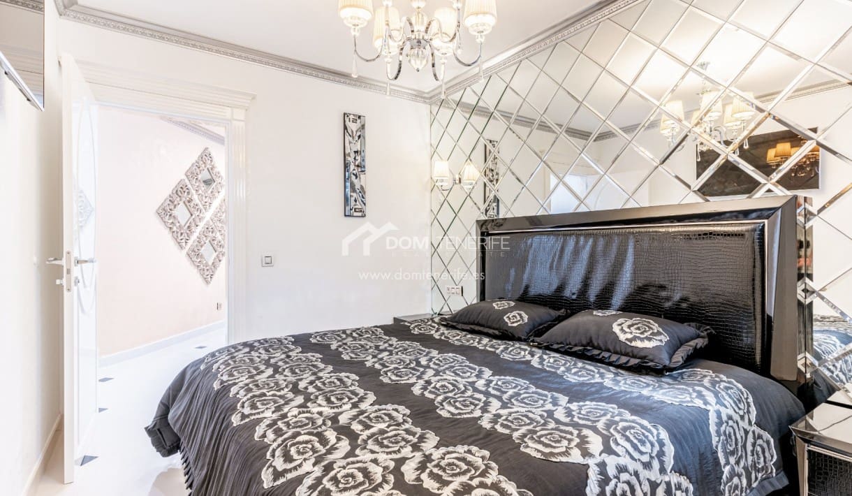 6 sovrum Villa till salu i La Caleta Adeje med pool garage - 4 250 000 € (Ref: 9800290)