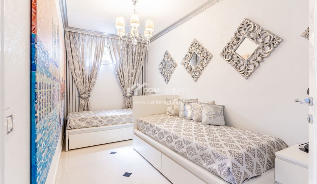 6 sovrum Villa till salu i La Caleta Adeje med pool garage - 4 250 000 € (Ref: 9800290)