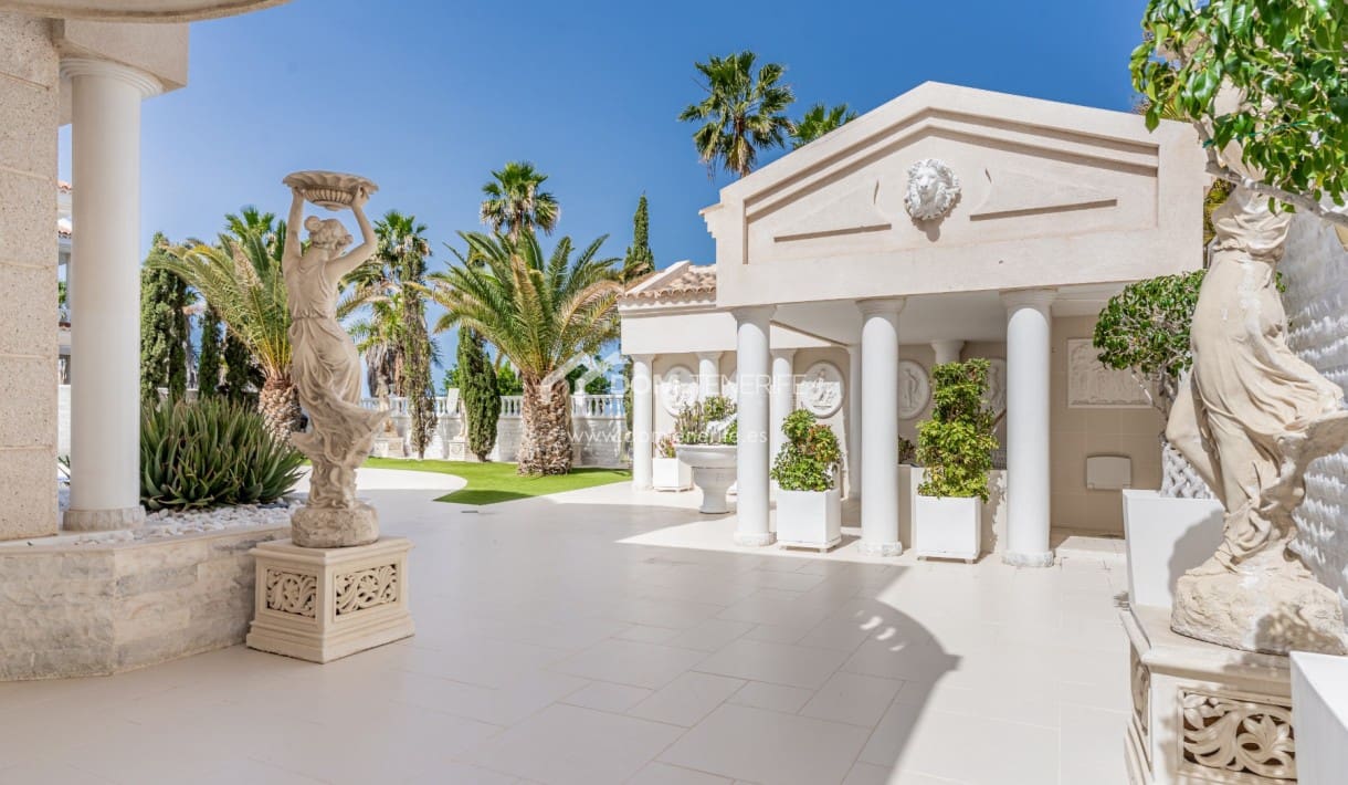 6 sovrum Villa till salu i La Caleta Adeje med pool garage - 4 250 000 € (Ref: 9800290)