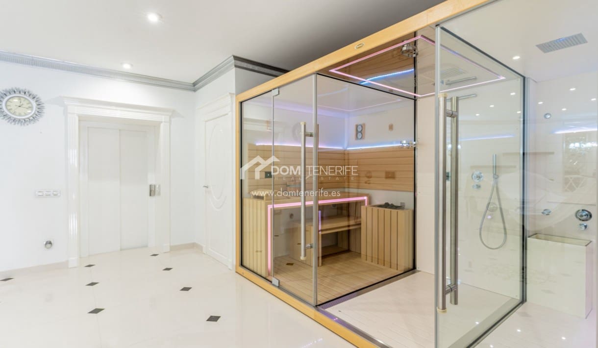 6 sovrum Villa till salu i La Caleta Adeje med pool garage - 4 250 000 € (Ref: 9800290)