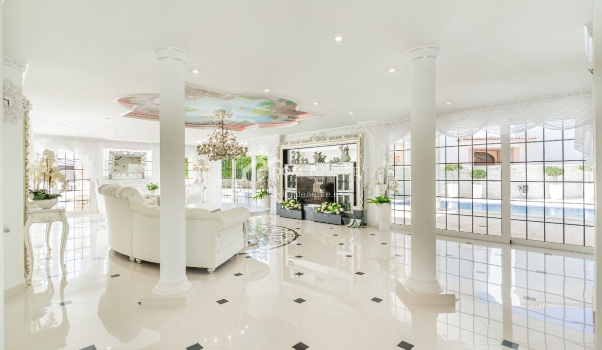 6 sovrum Villa till salu i La Caleta Adeje med pool garage - 4 250 000 € (Ref: 9800290)