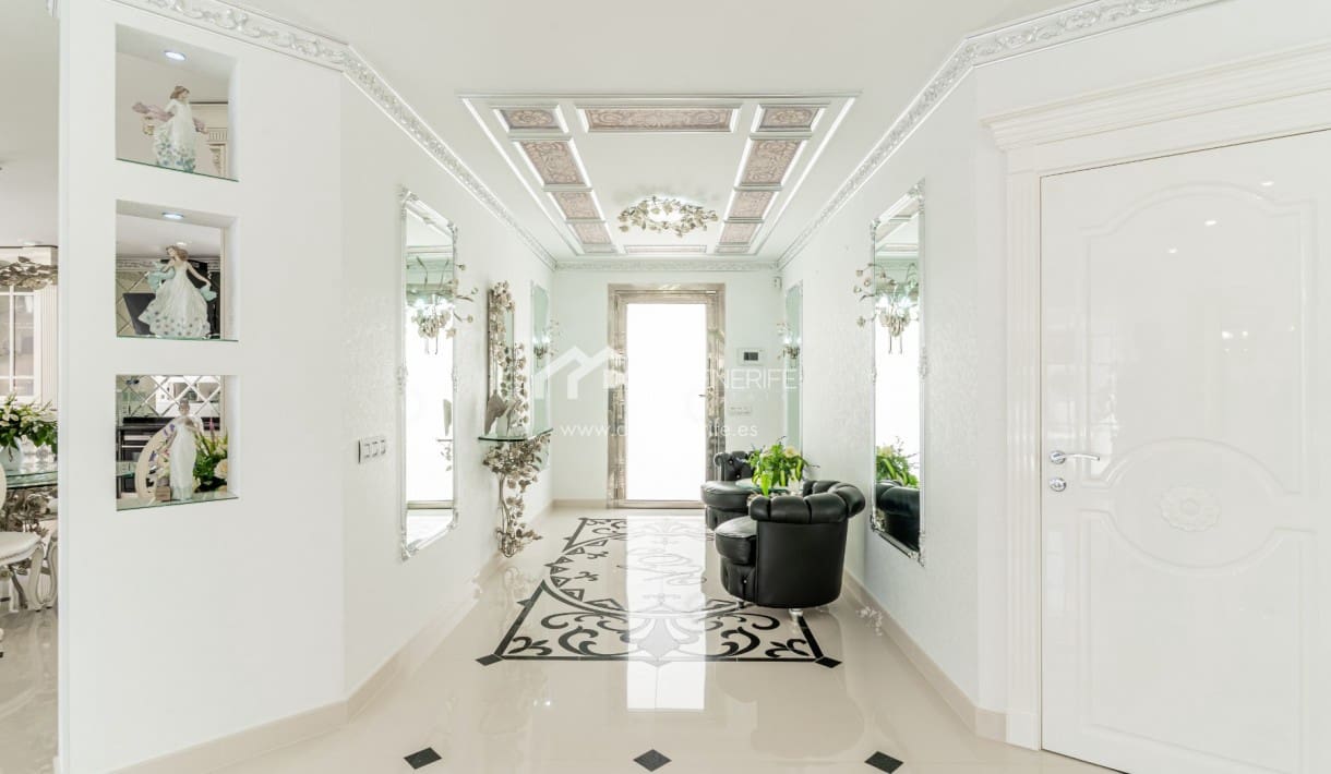 6 sovrum Villa till salu i La Caleta Adeje med pool garage - 4 250 000 € (Ref: 9800290)