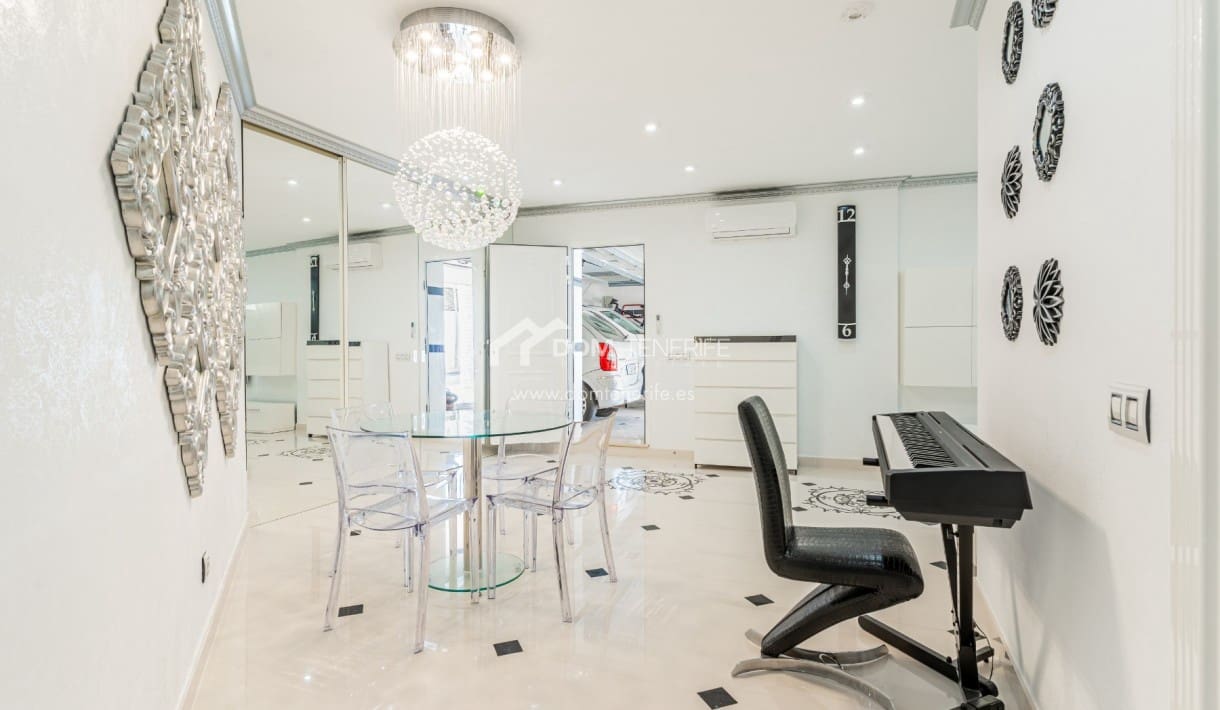 6 sovrum Villa till salu i La Caleta Adeje med pool garage - 4 250 000 € (Ref: 9800290)