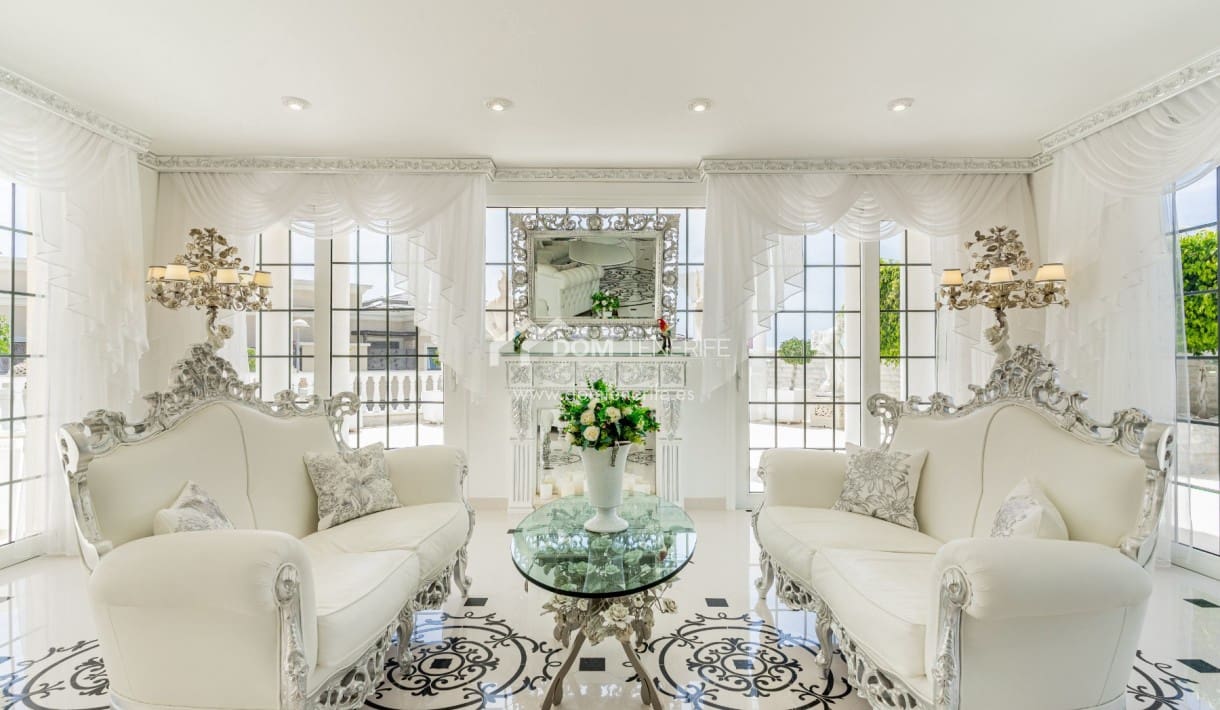 6 sovrum Villa till salu i La Caleta Adeje med pool garage - 4 250 000 € (Ref: 9800290)