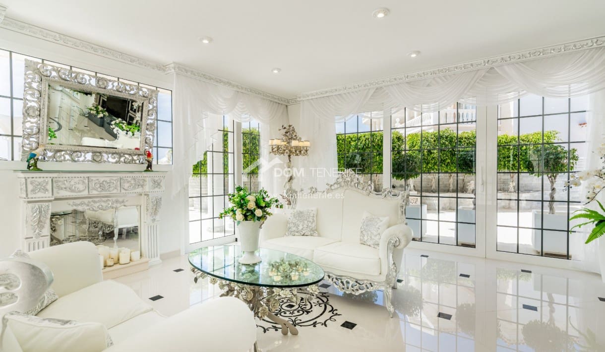 6 sovrum Villa till salu i La Caleta Adeje med pool garage - 4 250 000 € (Ref: 9800290)