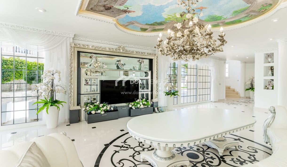 6 sovrum Villa till salu i La Caleta Adeje med pool garage - 4 250 000 € (Ref: 9800290)