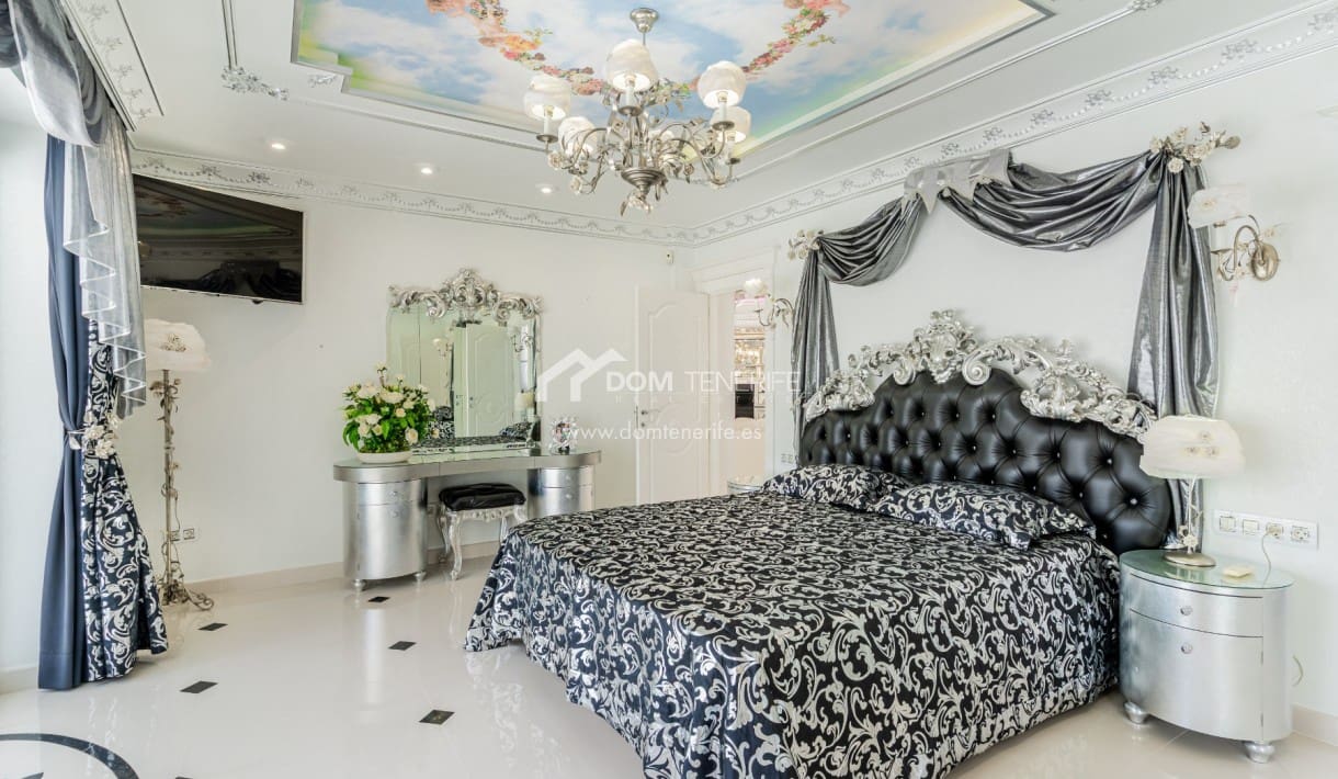 6 sovrum Villa till salu i La Caleta Adeje med pool garage - 4 250 000 € (Ref: 9800290)