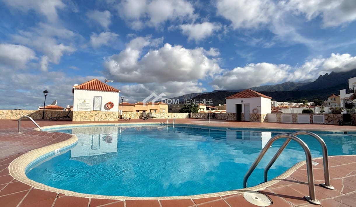 Appartement de 1 chambre à louer à Torviscas avec piscine garage - 1 200 € (Ref: 9832780)