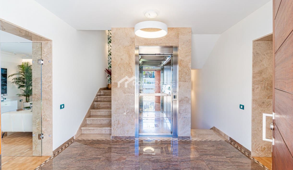 4 bedroom Villa for sale in La Caleta Adeje with pool garage - € 3,500,000 (Ref: 9834704)