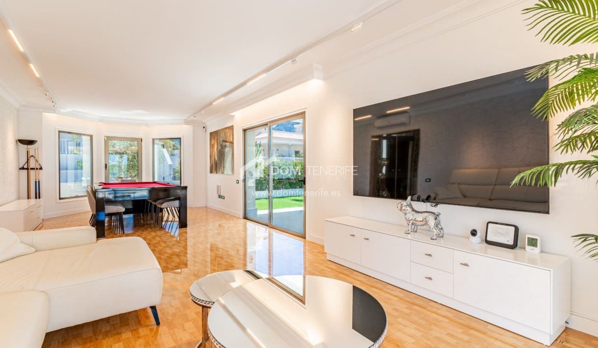 4 bedroom Villa for sale in La Caleta Adeje with pool garage - € 3,500,000 (Ref: 9834704)