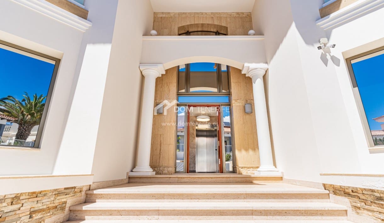 4 bedroom Villa for sale in La Caleta Adeje with pool garage - € 3,500,000 (Ref: 9834704)