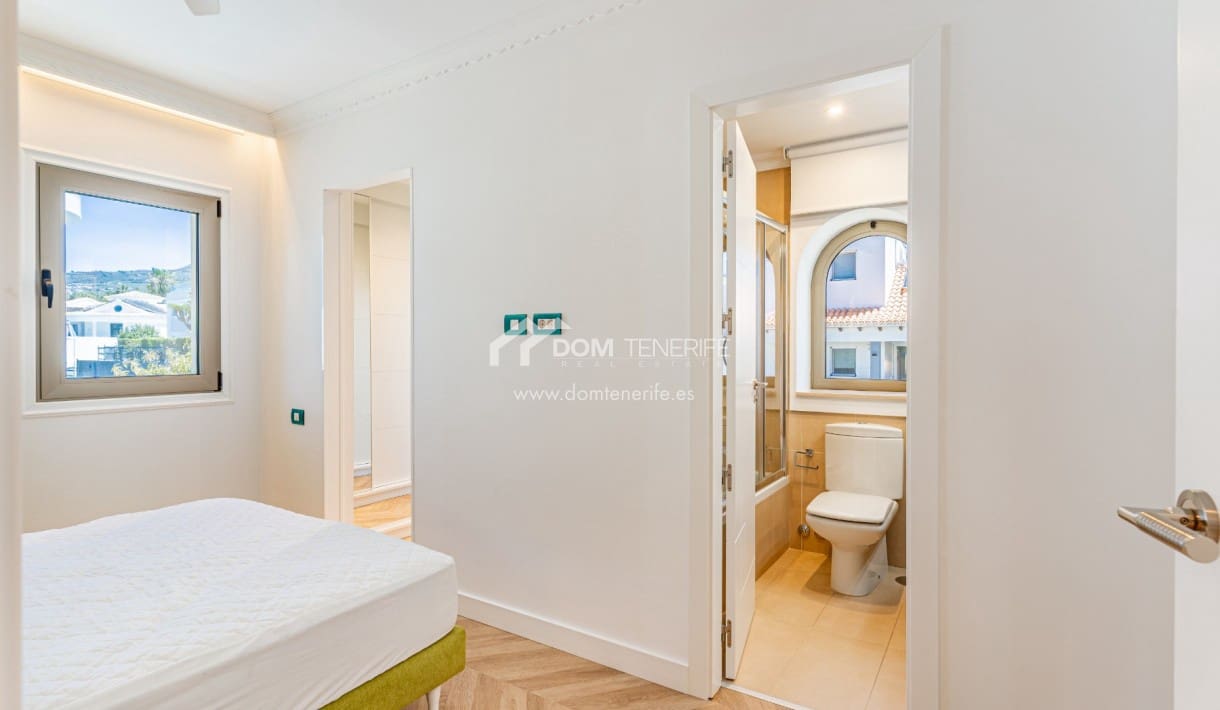 4 bedroom Villa for sale in La Caleta Adeje with pool garage - € 3,500,000 (Ref: 9834704)