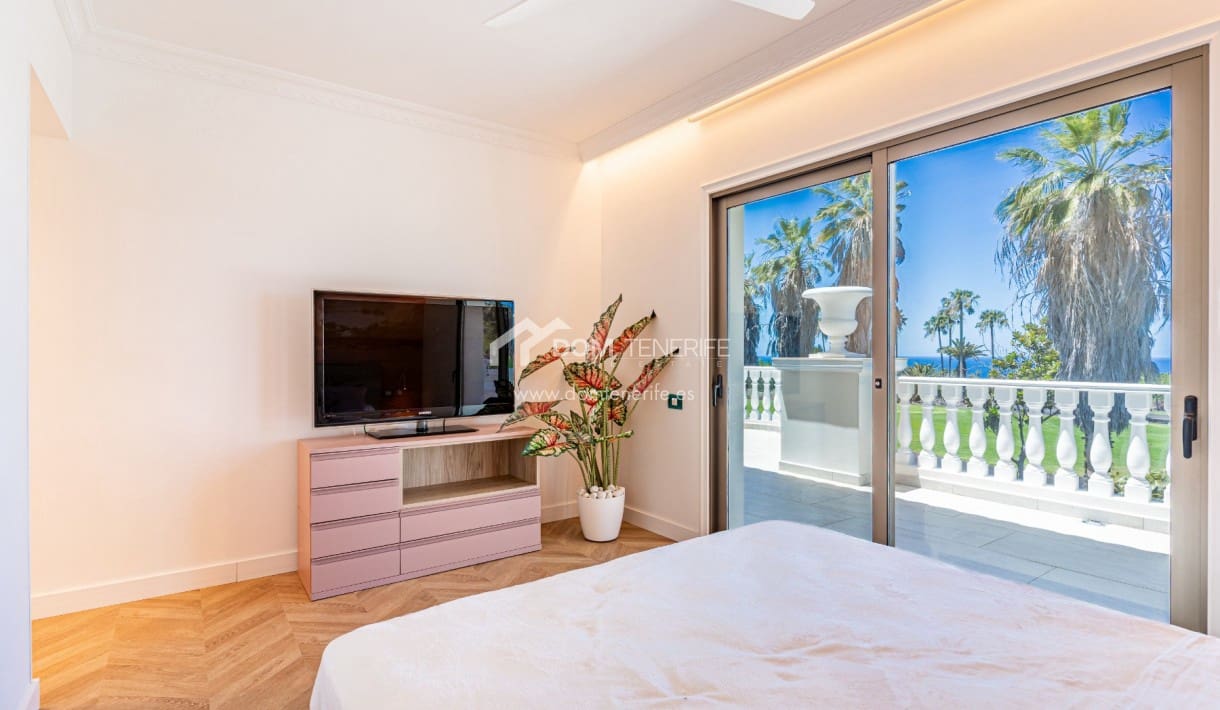 4 bedroom Villa for sale in La Caleta Adeje with pool garage - € 3,500,000 (Ref: 9834704)