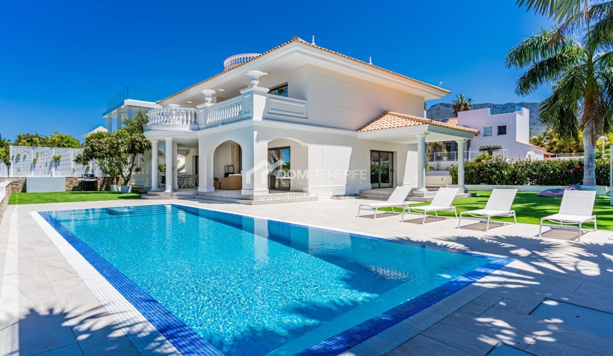 4 bedroom Villa for sale in La Caleta Adeje with pool garage - € 3,500,000 (Ref: 9834704)