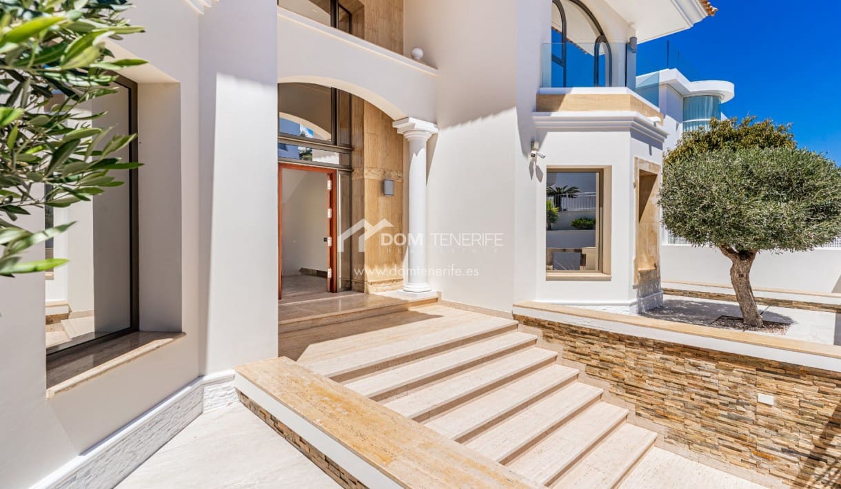 4 bedroom Villa for sale in La Caleta Adeje with pool garage - € 3,500,000 (Ref: 9834704)