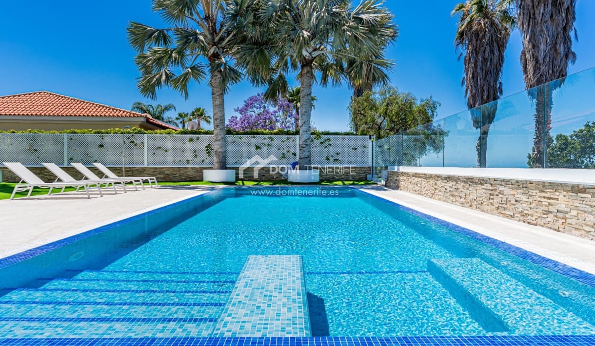 4 bedroom Villa for sale in La Caleta Adeje with pool garage - € 3,500,000 (Ref: 9834704)
