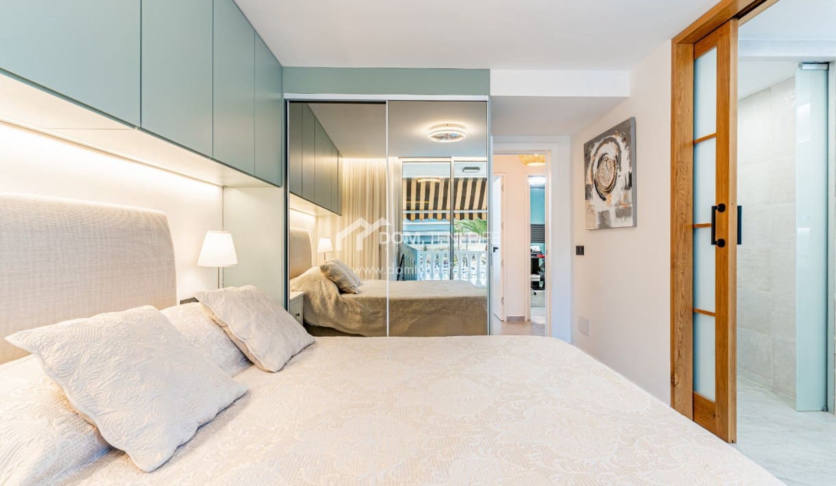 3 soveværelse Byhus til salg i Los Cristianos med swimmingpool garage - € 675.000 (Ref: 9838589)