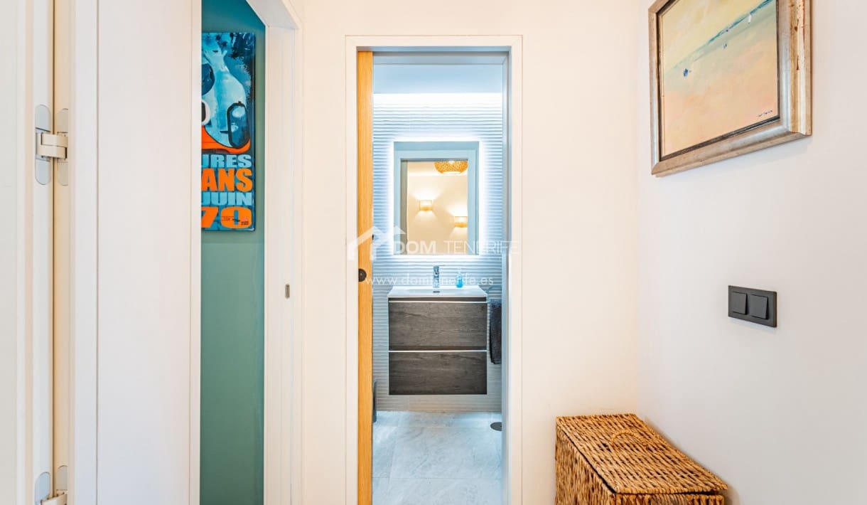 3 soveværelse Byhus til salg i Los Cristianos med swimmingpool garage - € 675.000 (Ref: 9838589)
