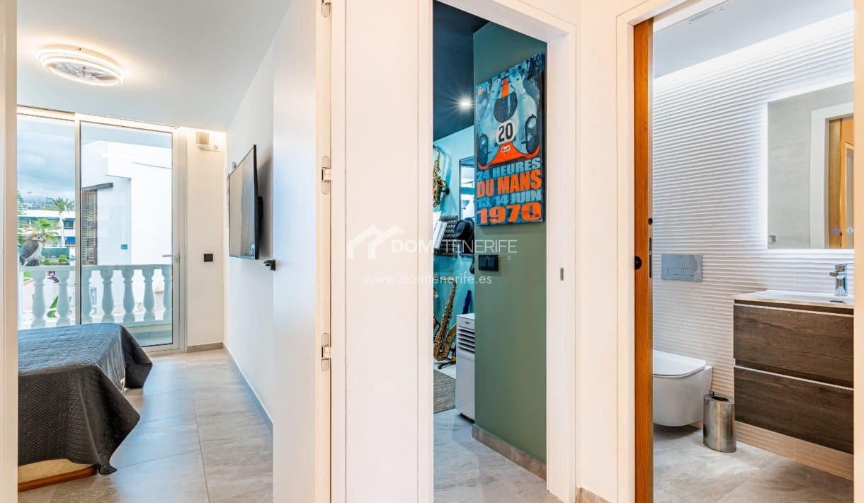 3 soveværelse Byhus til salg i Los Cristianos med swimmingpool garage - € 675.000 (Ref: 9838589)