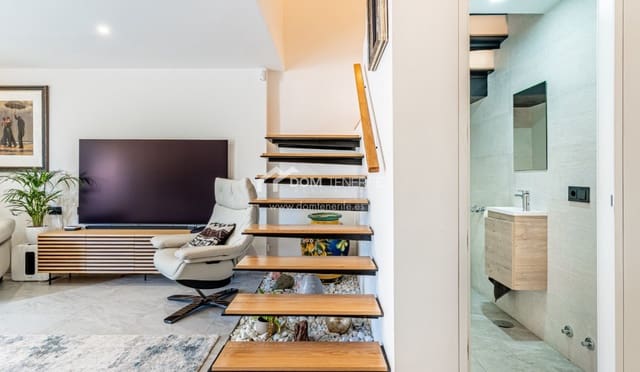 3 soveværelse Byhus til salg i Los Cristianos, Arona med swimmingpool garage - € 675.000 (Ref: 9838589)