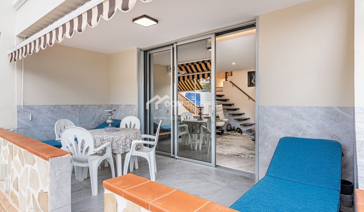 3 soveværelse Byhus til salg i Los Cristianos med swimmingpool garage - € 675.000 (Ref: 9838589)