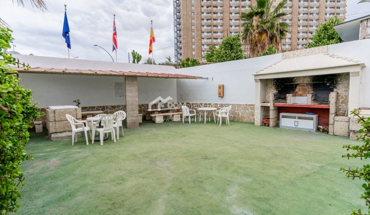 3 soveværelse Byhus til salg i Los Cristianos med swimmingpool garage - € 675.000 (Ref: 9838589)