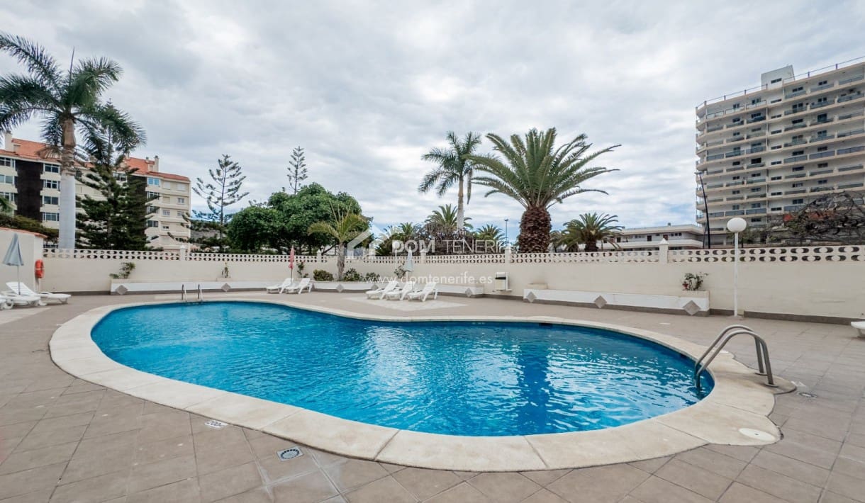 3 soveværelse Byhus til salg i Los Cristianos med swimmingpool garage - € 675.000 (Ref: 9838589)