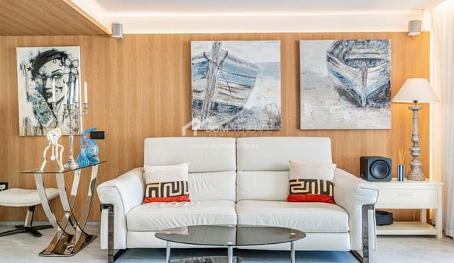 3 soveværelse Byhus til salg i Los Cristianos, Arona med swimmingpool garage - € 675.000 (Ref: 9838589)