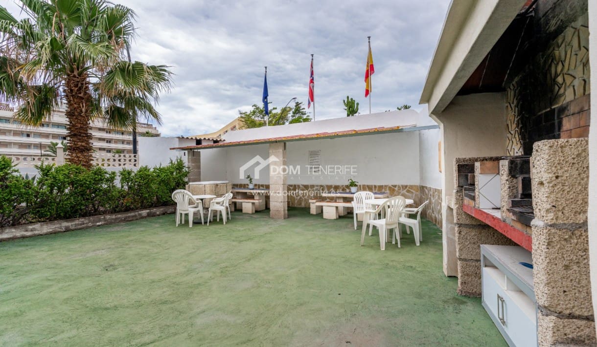 3 soveværelse Byhus til salg i Los Cristianos med swimmingpool garage - € 675.000 (Ref: 9838589)
