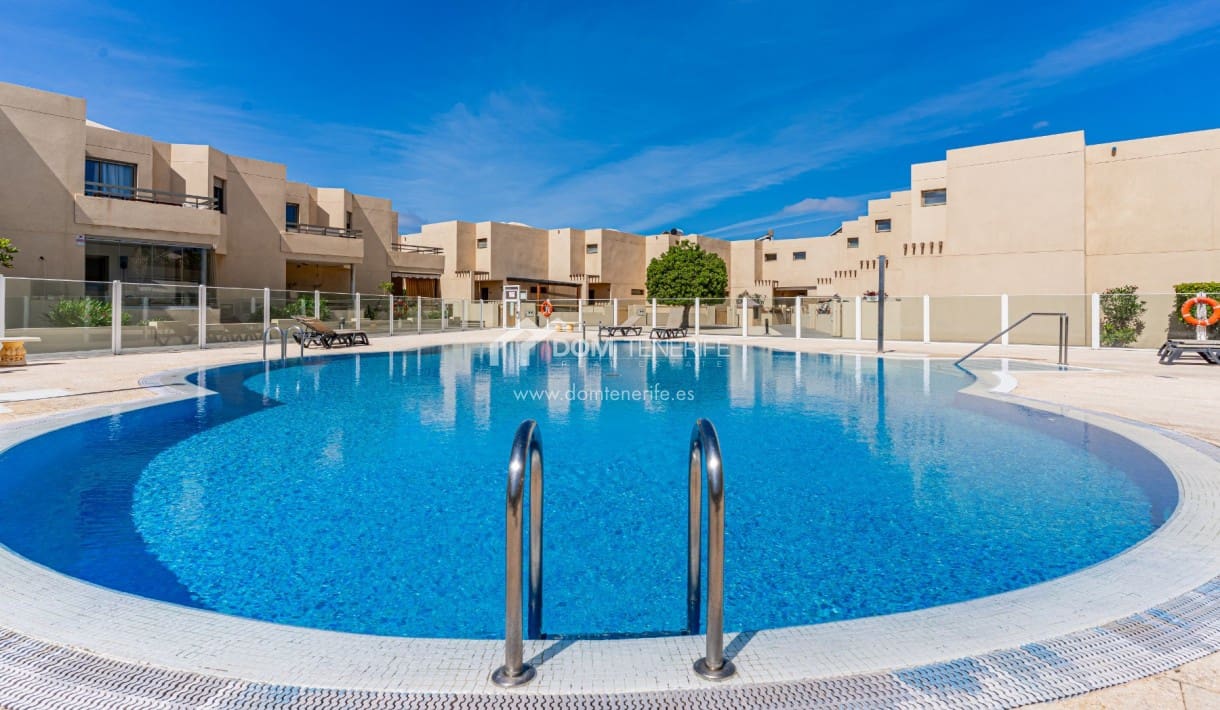 3 soveværelse Byhus til salg i La Tejita med swimmingpool garage - € 599.000 (Ref: 9858811)