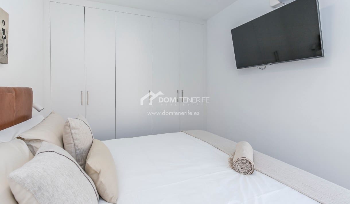 3 soverom Penthouse til salgs i Palm-Mar med svømmebasseng - € 414 000 (Ref: 9877591)