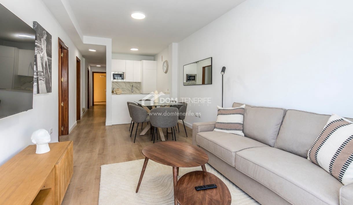 3 soverom Penthouse til salgs i Palm-Mar med svømmebasseng - € 414 000 (Ref: 9877591)