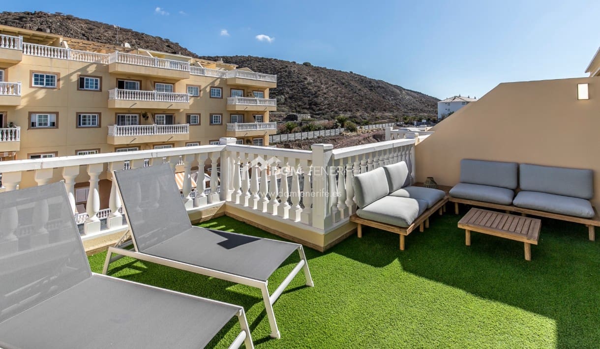 3 soverom Penthouse til salgs i Palm-Mar med svømmebasseng - € 414 000 (Ref: 9877591)