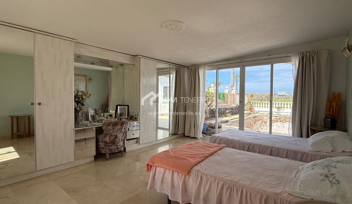 3 quarto Moradia para venda em Amarilla Golf com piscina garagem - 679 000 € (Ref: 9914885)