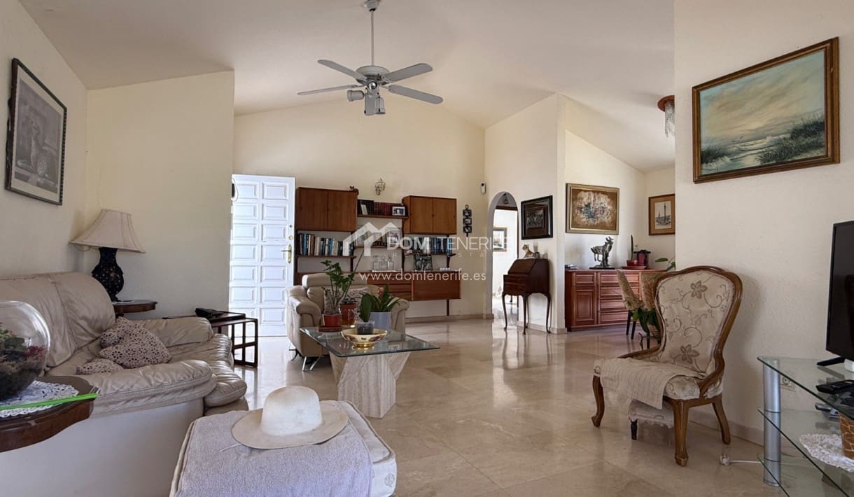 3 quarto Moradia para venda em Amarilla Golf com piscina garagem - 679 000 € (Ref: 9914885)