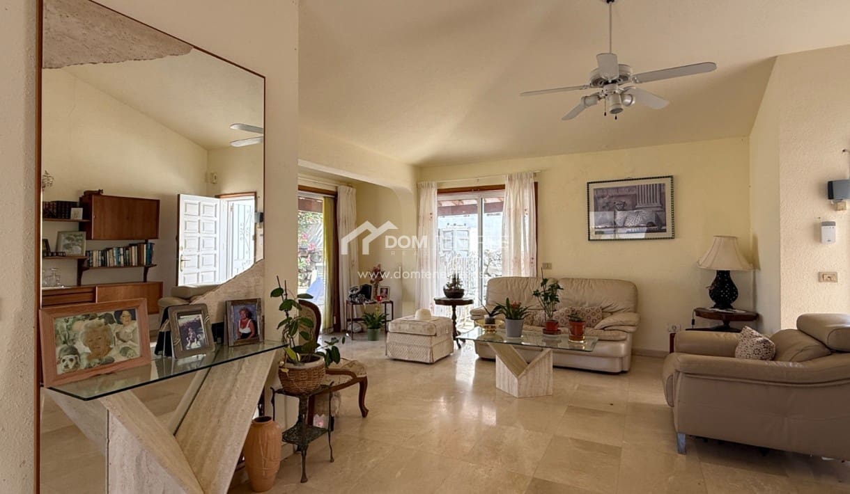 3 quarto Moradia para venda em Amarilla Golf com piscina garagem - 679 000 € (Ref: 9914885)