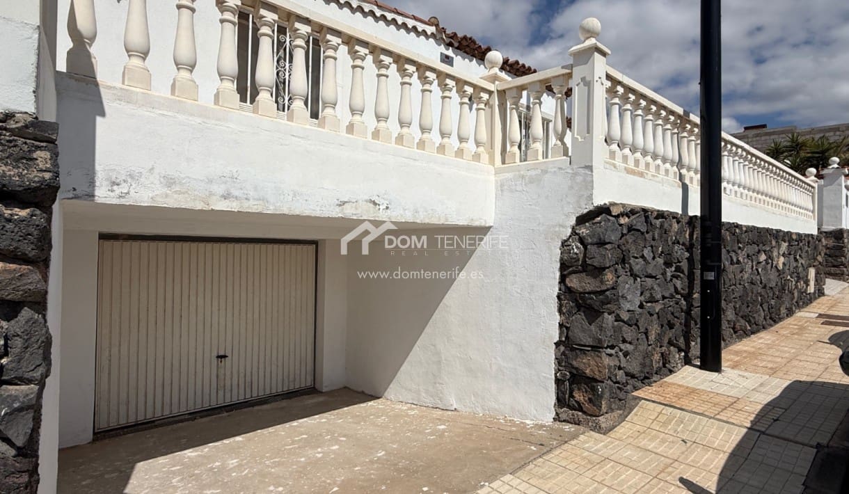 3 quarto Moradia para venda em Amarilla Golf com piscina garagem - 679 000 € (Ref: 9914885)