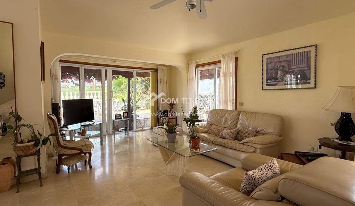 3 quarto Moradia para venda em Amarilla Golf com piscina garagem - 679 000 € (Ref: 9914885)