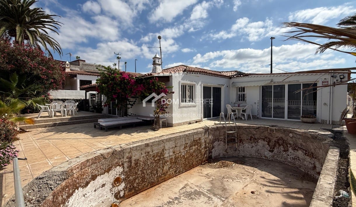 3 quarto Moradia para venda em Amarilla Golf com piscina garagem - 679 000 € (Ref: 9914885)