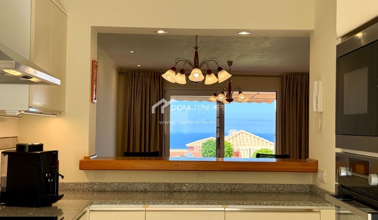 2 chambre Villa/Maison Semi-Mitoyenne à vendre à La Caleta Adeje avec piscine garage - 1 280 000 € (Ref: 9919035)