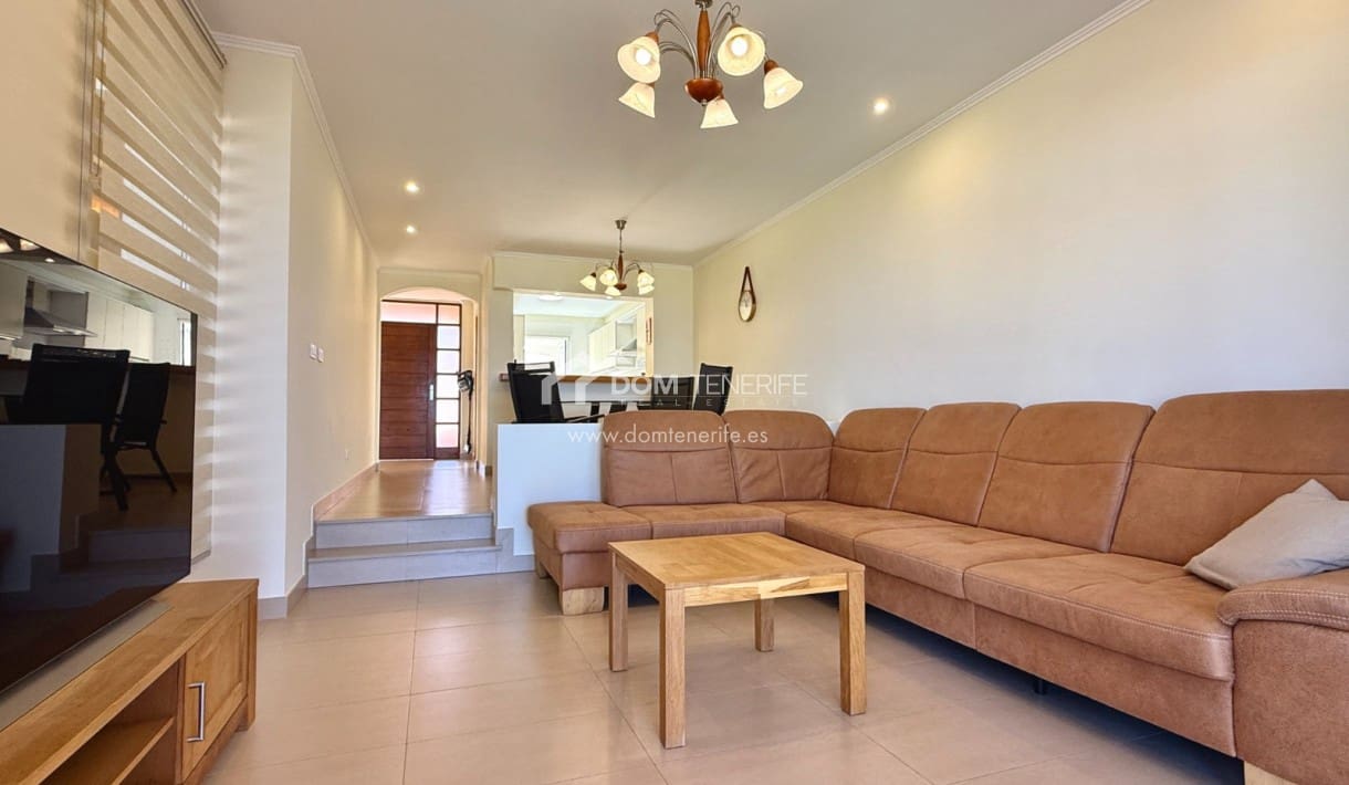 2 chambre Villa/Maison Semi-Mitoyenne à vendre à La Caleta Adeje avec piscine garage - 1 280 000 € (Ref: 9919035)