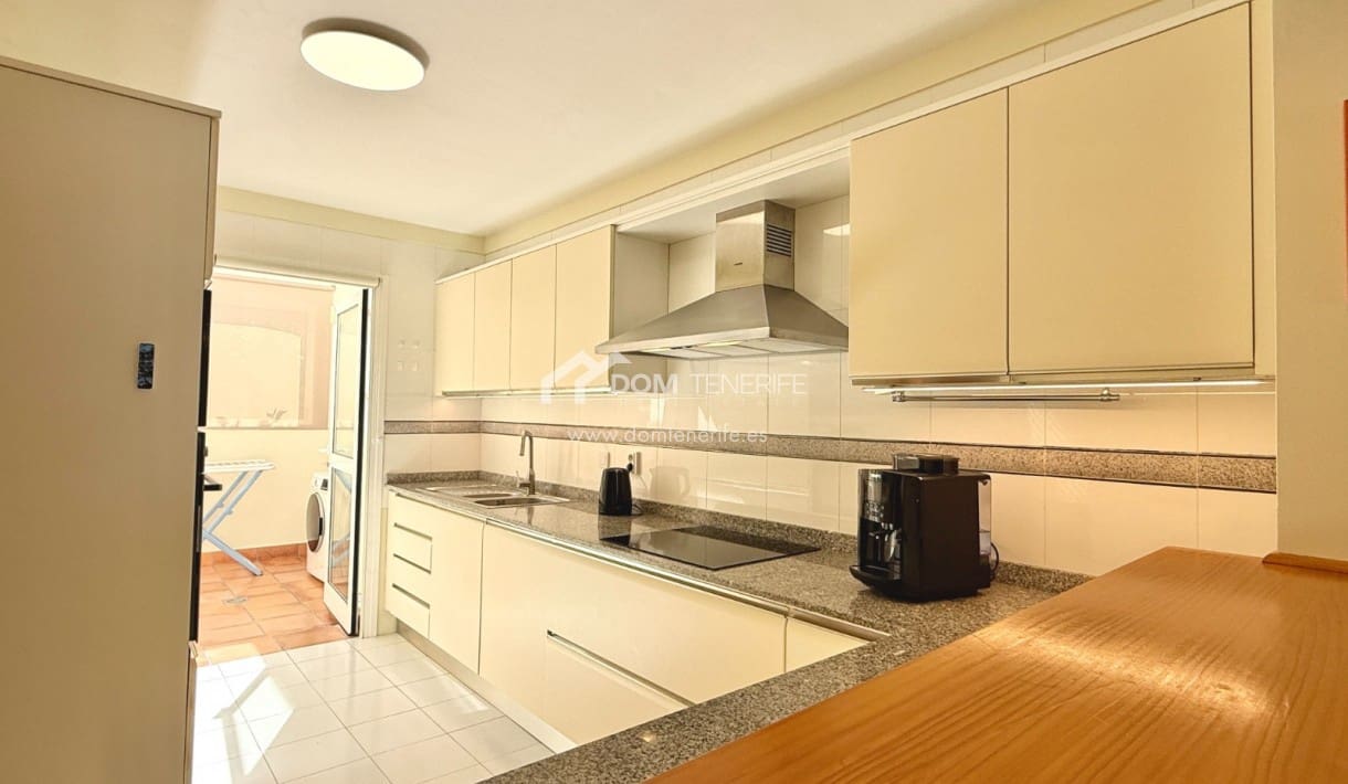 2 chambre Villa/Maison Semi-Mitoyenne à vendre à La Caleta Adeje avec piscine garage - 1 280 000 € (Ref: 9919035)