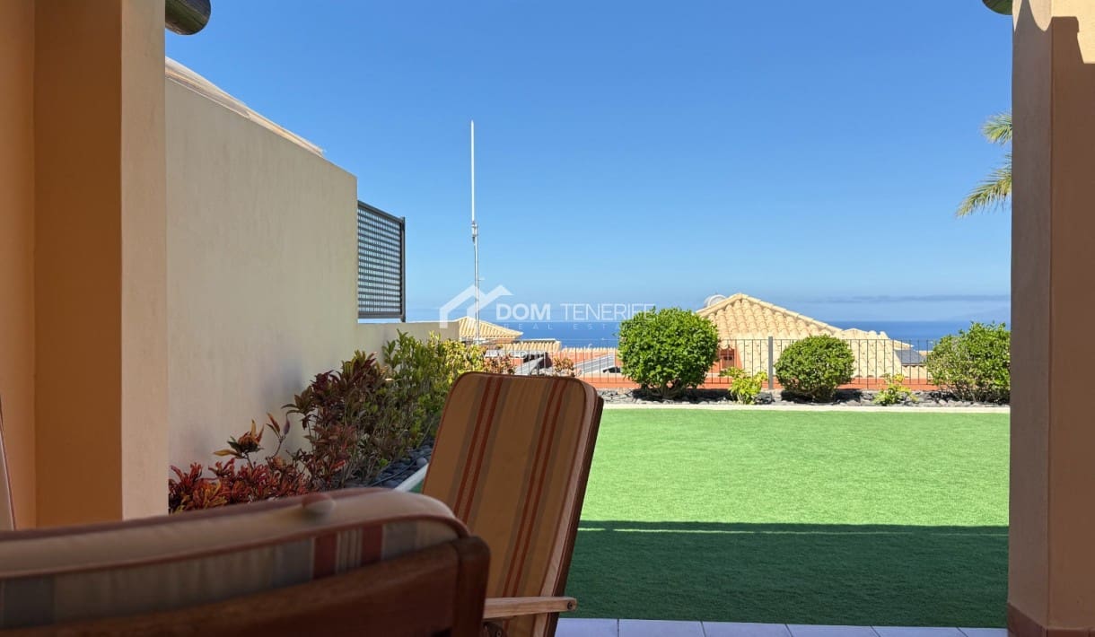 2 chambre Villa/Maison Semi-Mitoyenne à vendre à La Caleta Adeje avec piscine garage - 1 280 000 € (Ref: 9919035)