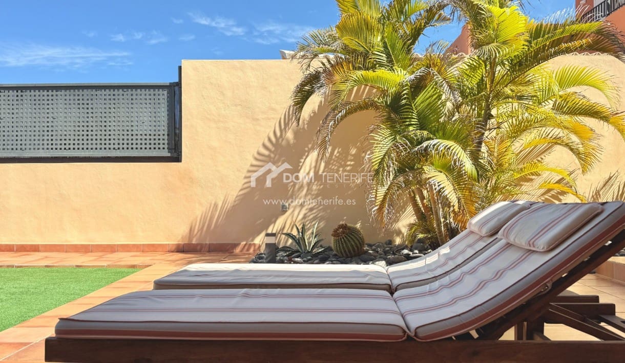 2 chambre Villa/Maison Semi-Mitoyenne à vendre à La Caleta Adeje avec piscine garage - 1 280 000 € (Ref: 9919035)