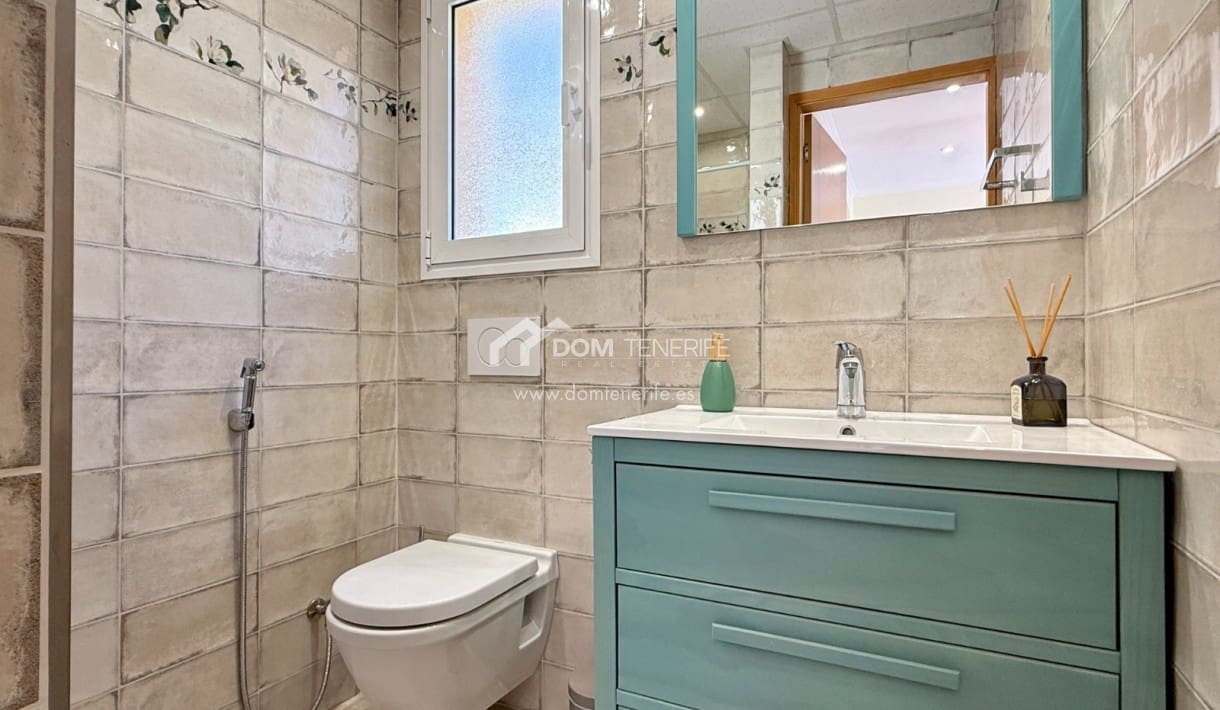 2 chambre Villa/Maison Semi-Mitoyenne à vendre à La Caleta Adeje avec piscine garage - 1 280 000 € (Ref: 9919035)