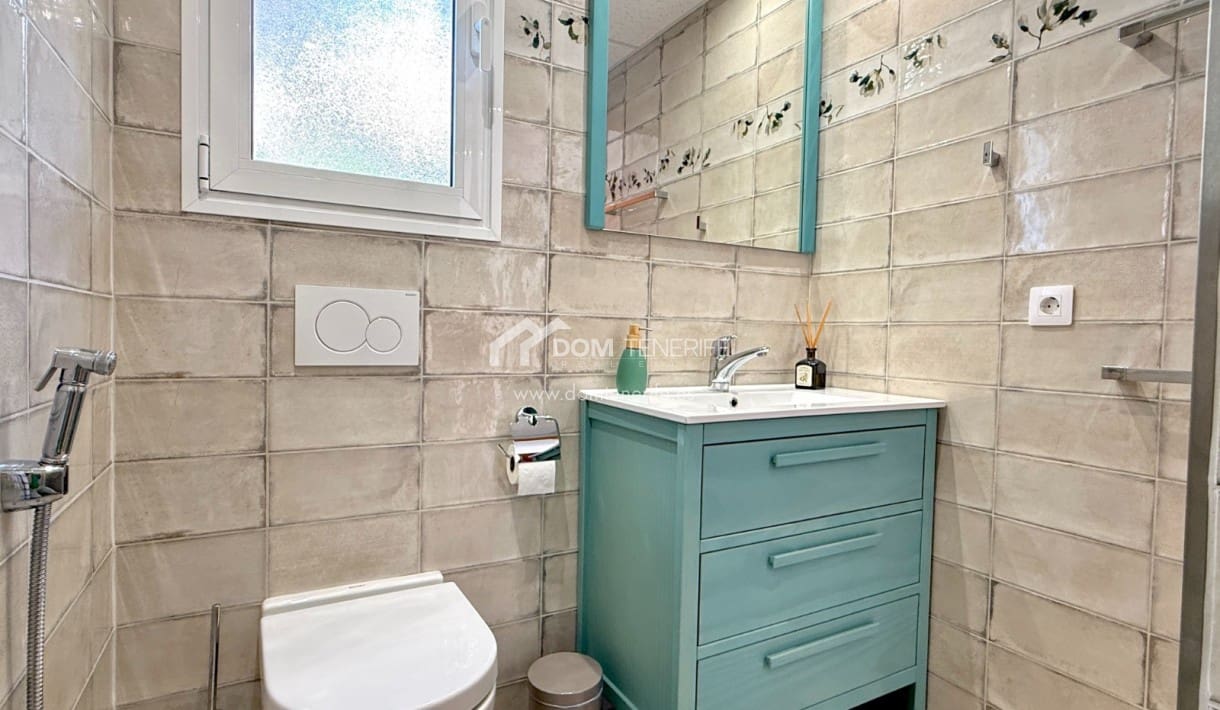2 chambre Villa/Maison Semi-Mitoyenne à vendre à La Caleta Adeje avec piscine garage - 1 280 000 € (Ref: 9919035)