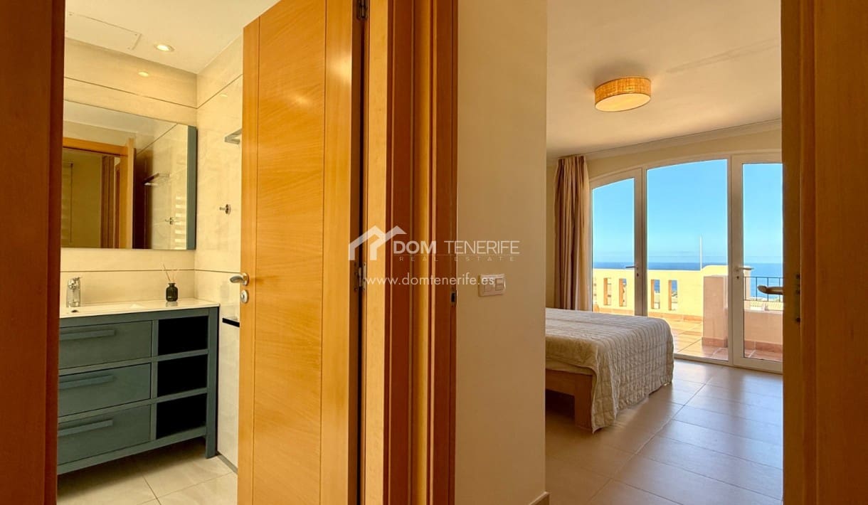 2 chambre Villa/Maison Semi-Mitoyenne à vendre à La Caleta Adeje avec piscine garage - 1 280 000 € (Ref: 9919035)