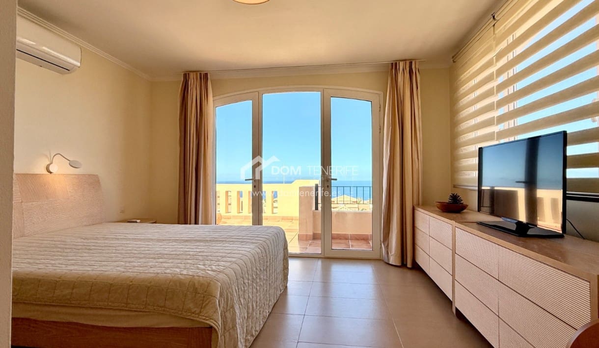 2 chambre Villa/Maison Semi-Mitoyenne à vendre à La Caleta Adeje avec piscine garage - 1 280 000 € (Ref: 9919035)