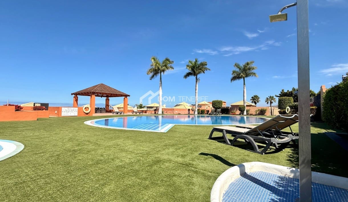 2 chambre Villa/Maison Semi-Mitoyenne à vendre à La Caleta Adeje avec piscine garage - 1 280 000 € (Ref: 9919035)