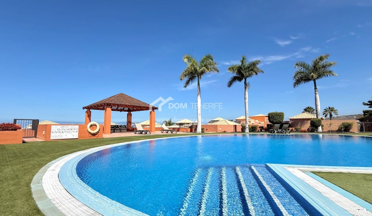 2 chambre Villa/Maison Semi-Mitoyenne à vendre à La Caleta Adeje avec piscine garage - 1 280 000 € (Ref: 9919035)